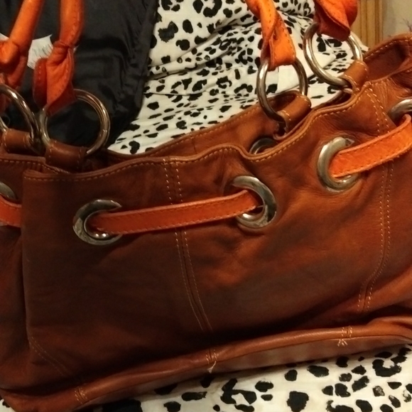 Iam selling a tote bag - Picture 4 of 8